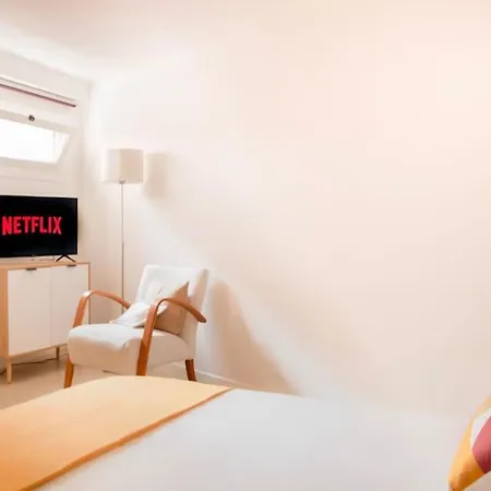 Apartament Indipendente Su Due Livelli Rzym